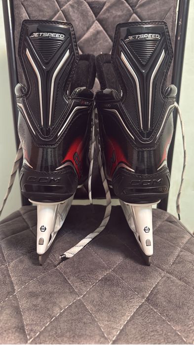 Продам коньки CCM FT870