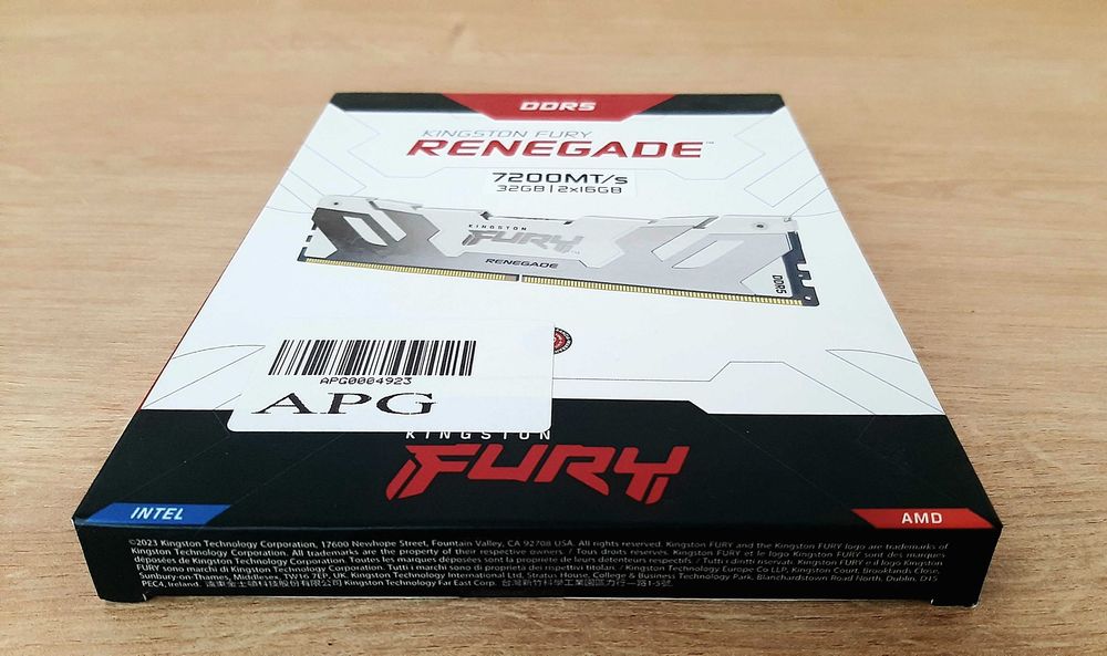 Carcasa BE QUIET Dark Base SI Memorii DDR 5 KINGSTON FURY 32gb