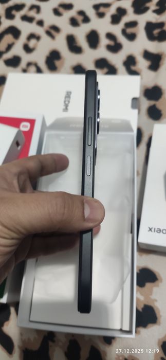 Redmi 15  2025 New 8+8 256gb Midnight Black + Xiaomi Smart Band 9 Acti