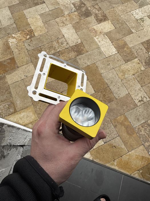 Leduri magnetice in doua pozitii orluna