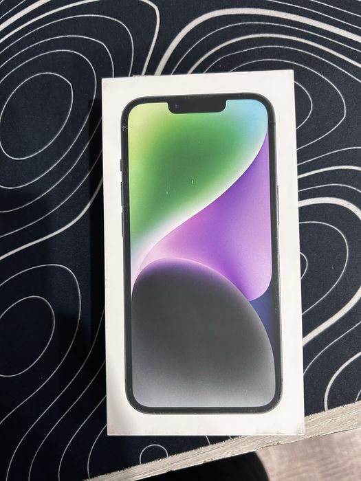 Продам айфон 14 новый