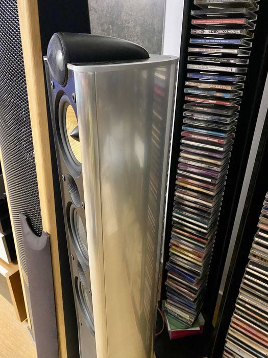 Boxe podea  Bowers & Wilkins XT4