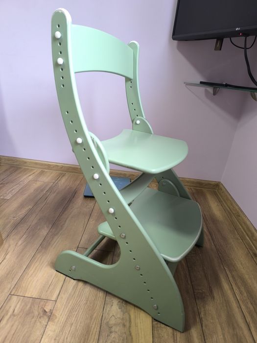 Продам стул детский деревянный трансформер