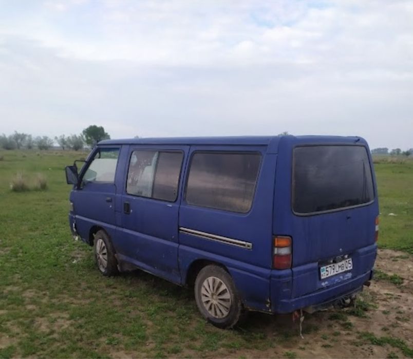 Продам авто Митсубиши Л 300