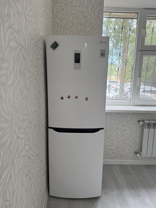 Холодильник  LG оригинал