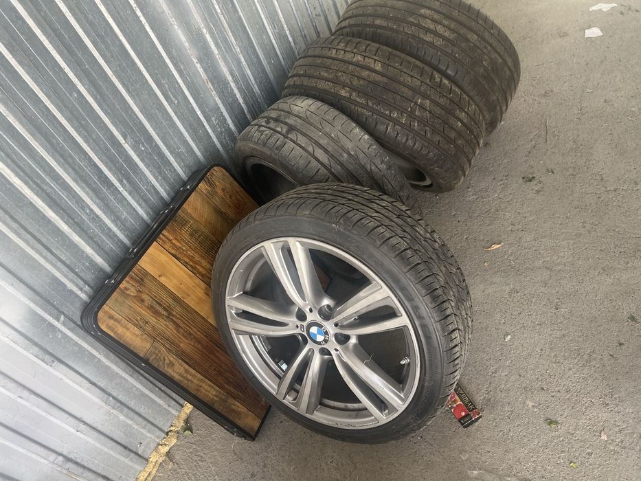 275/40/19 2 штук 225/40/19 2 штук