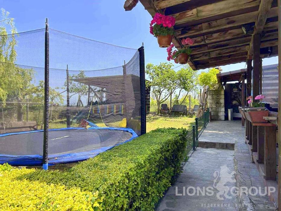 Къща в Варна, област-с.Здравец площ 150 цена 299000