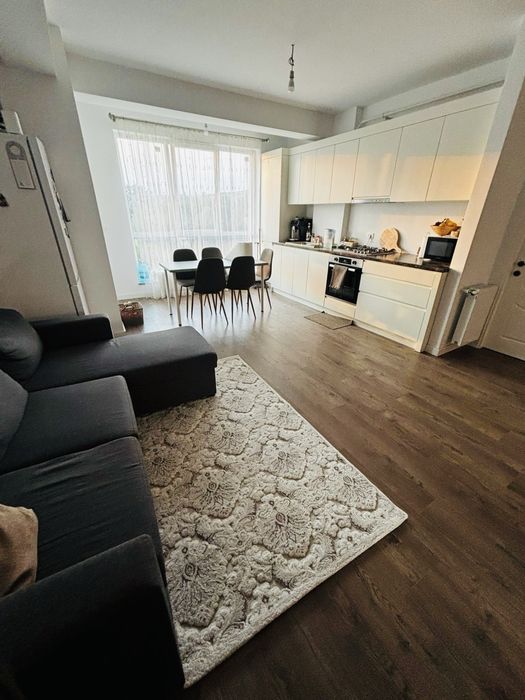 Vand apartament cu 3 camere, str Bujorilor Burdujeni