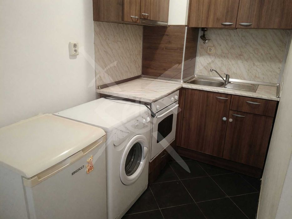 Дава се под наем Двустаен апартамент в Варна, Лятно кино Тракия - 60 кв.м за 350 € - Снимка #1