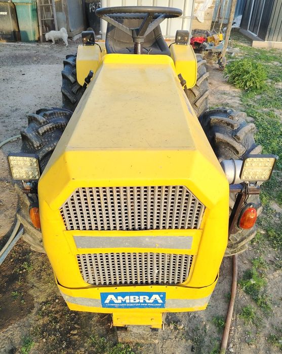 Tractoraș articulat 4×4, marca pasquali