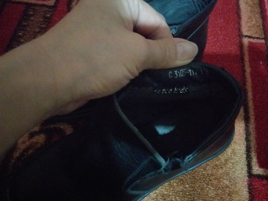 Продам обувь весенний  на мальчика