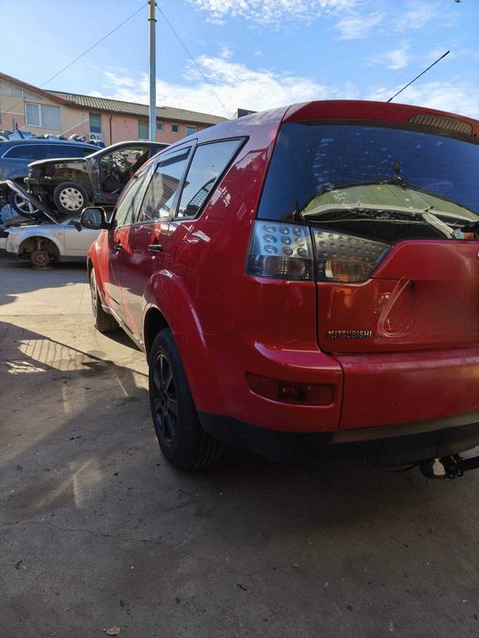 Mitsubishi Outlander 2.0 DID Dezmembrez/Dezmembram