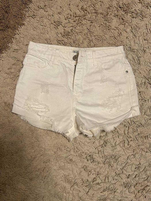 Джинсовые шорты Stradivarius (EUR 34)