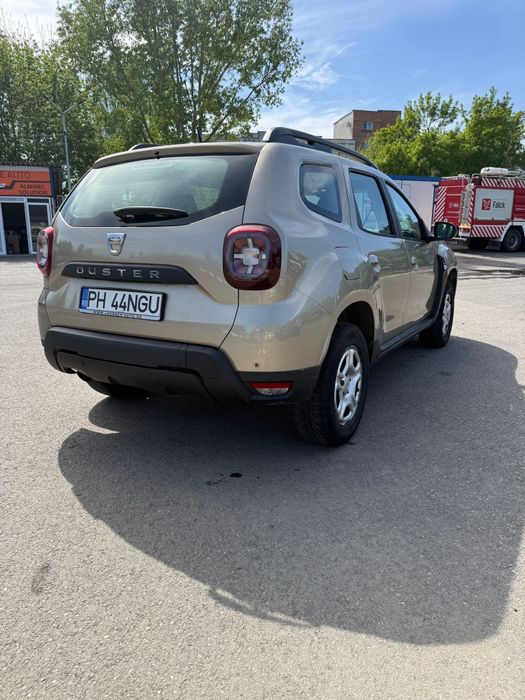 Vând Dacia Duster