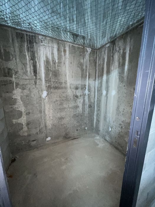 Продам клодовое помещение