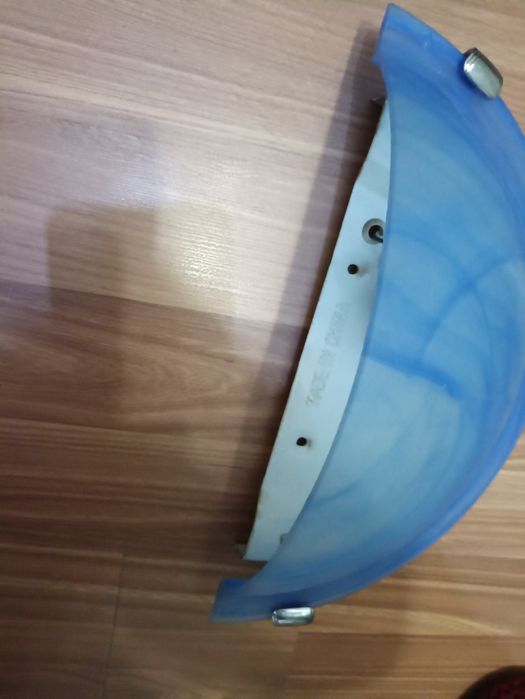 Люстра, бра современный вид