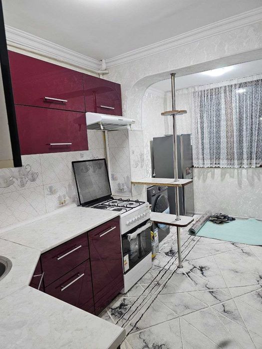3х ком. квартира с новым ремонтом с удобствами, Микрорайон