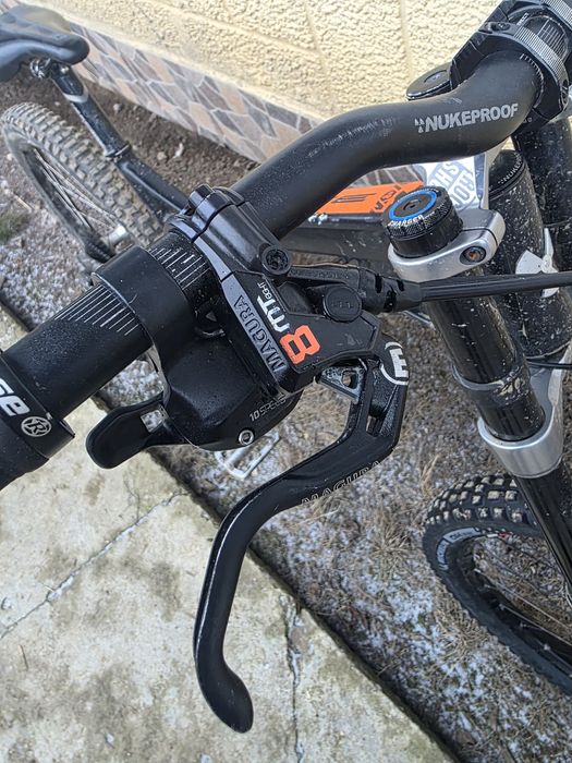 Vând manete magura mt8