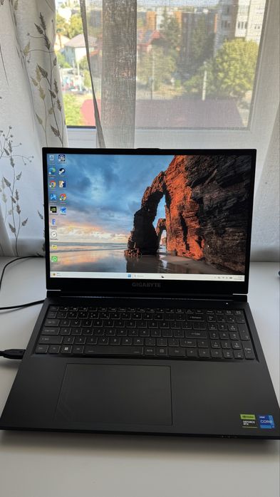 Laptop gaming Gigabyte G6 KF 2024 | i7-13620H | RTX 4060 8GB | 16GB RAM | 1TB | 165Hz