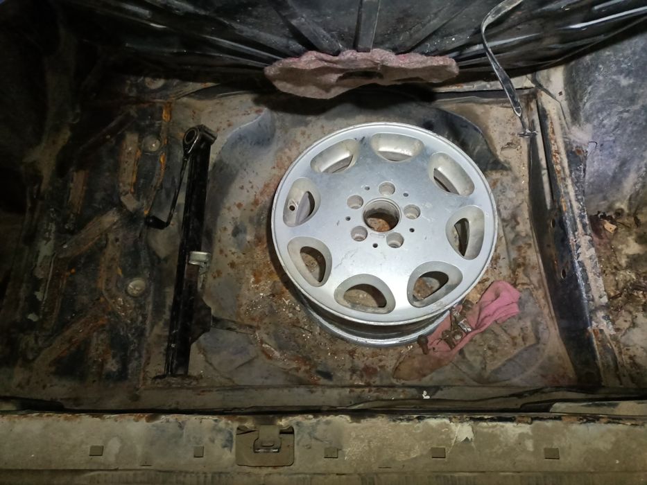 мерседес 190 2.0л 1986г