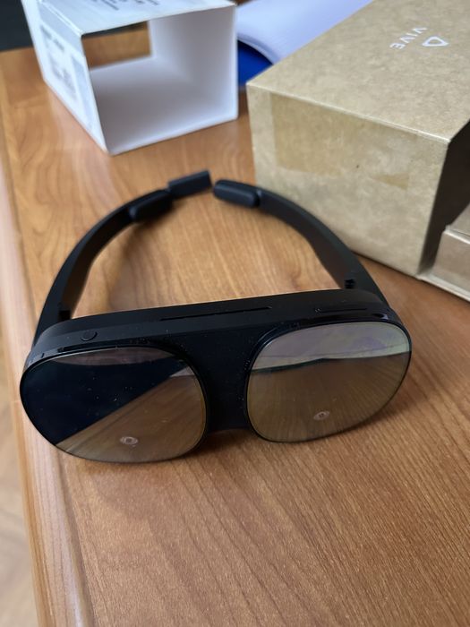 Очки виртуальной реальности HTC VIVE Flow