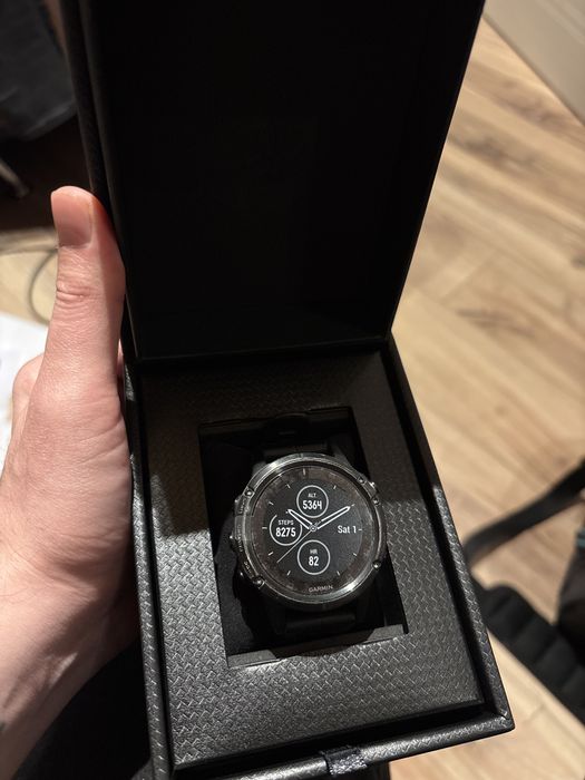 Garmin fenix 5 plus sapphire