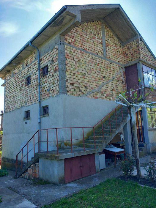 Продава се Къща в с. Бистра, Област Търговище - 260 кв.м за 294 €/кв.м - Снимка #2