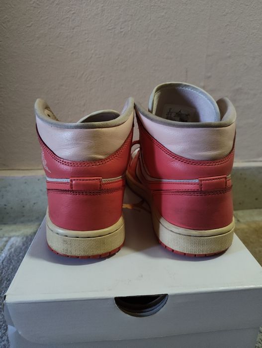 Nike Air Jordan 1 mid