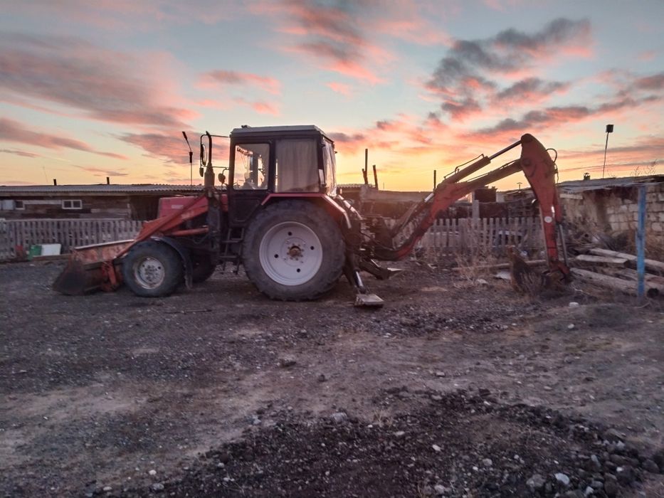 Продам Эксковатор -Погрузчик