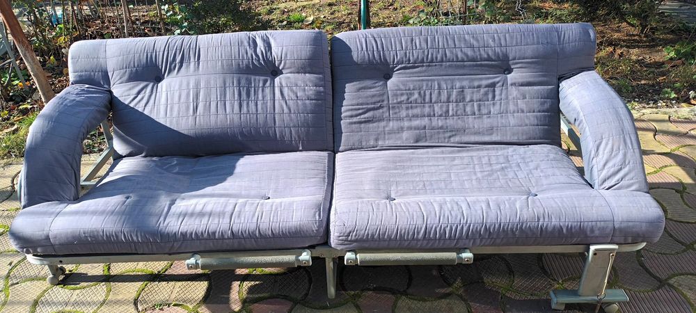 Pat metalic rabatabil pentru turisti