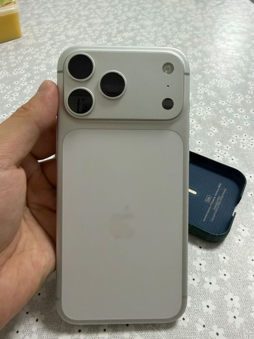 Iphone 17 pro max 256gb silver