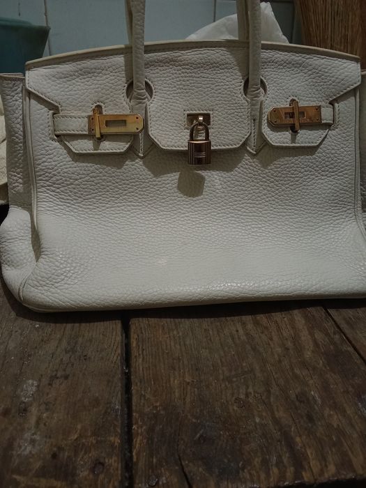 Женские аксесуары