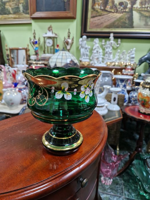 Страхотна антикварна кристална бомбониера купа Бохемия