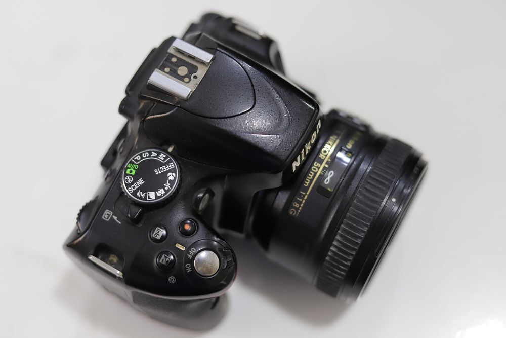 Nikon 5100 sotiladi 50mm portret obyektiv bilan