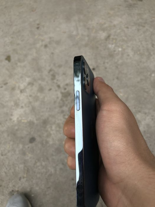Iphone 12 pro sotiladi srochna