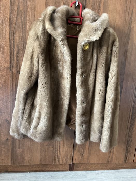 Продам норковую шубку