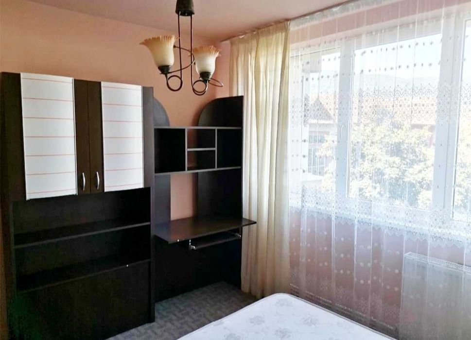 Închiriez apartament 2 camere ultracentral iulie-august