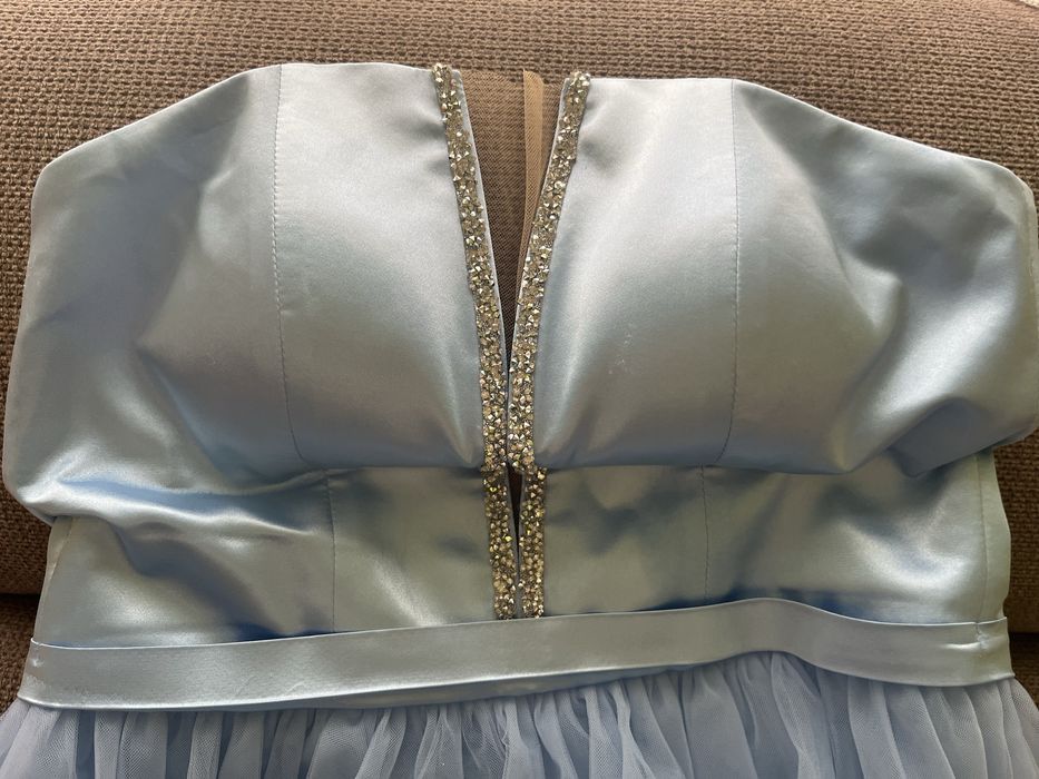 Официална рокля Lorretti с коланче тюл и сатен