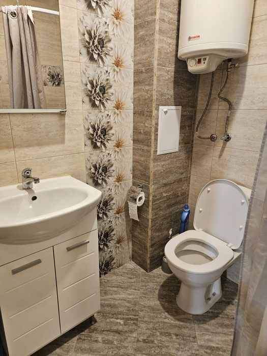 Дава се под наем Двустаен апартамент в Варна, Възраждане 1 - 60 кв.м за 398.82 € - Снимка #4