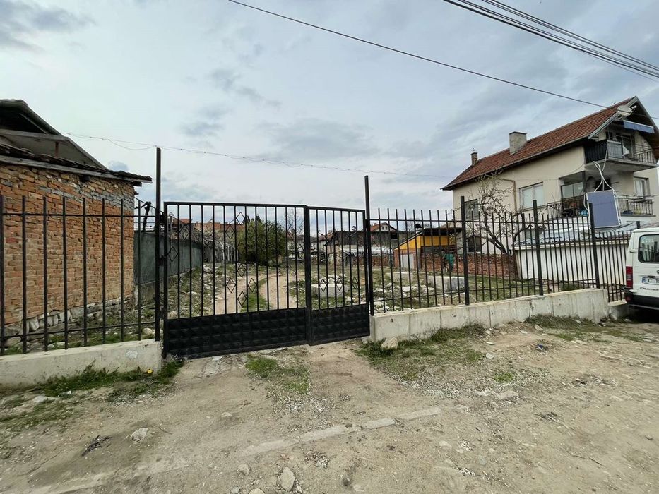 Атрактивен парцел в гр. Долна баня! Отлична инвестиция!