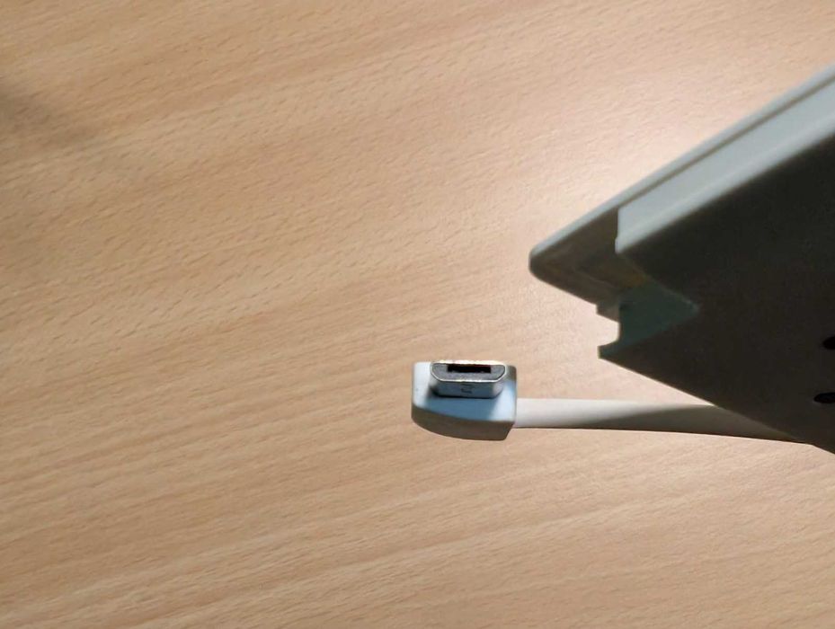 Мобилна батерия - 2500 mAh