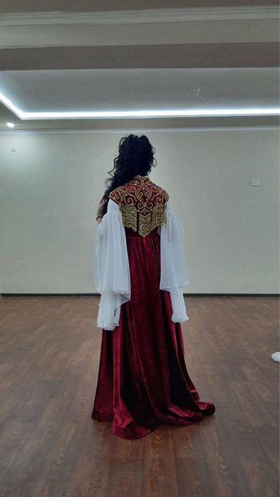 Kelin salom, chaqirdi uchun libos ruchnaya rabota tozza yaxshi matodan