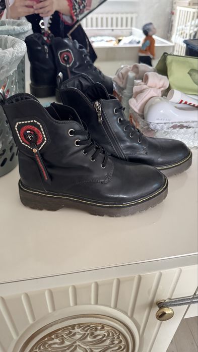 Ботинка осень 5000 тг