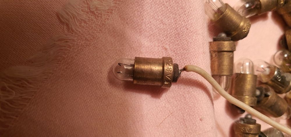 Лампочки накаливания  26v