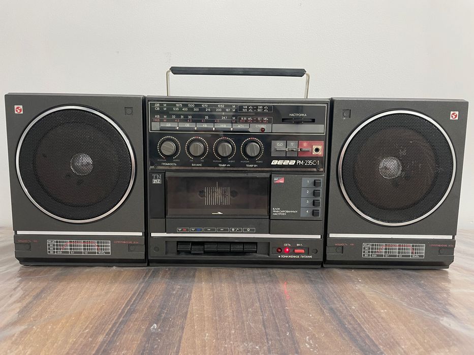 Магнитофон кассетный