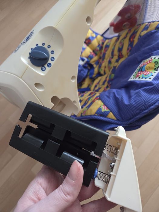 Leagan cu Vibratii, Lumini si Sunete Fisher Price - Nou
