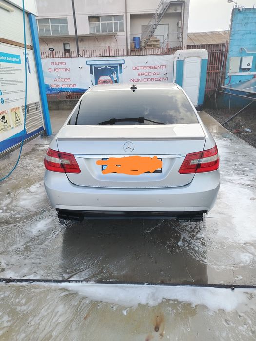Vând Mercedes E clas