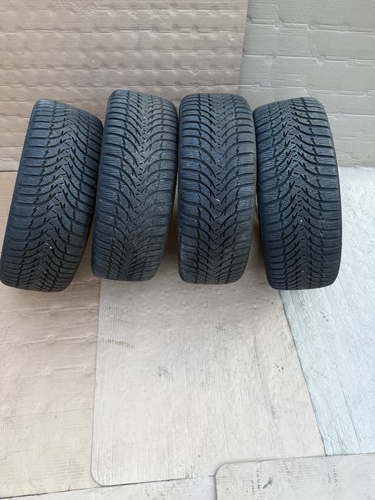 Джанти Peugeot + зимни гуми Kumho 205/45/16