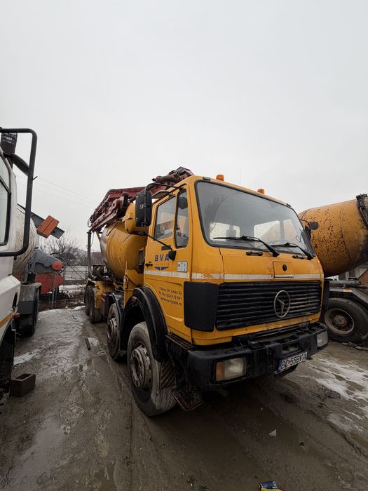 Autobetoniera cu pompa de beton