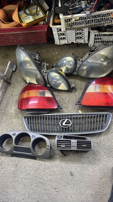 Gs300 обшивки,ковролан